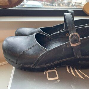 Black Dansko Clogs Size 40